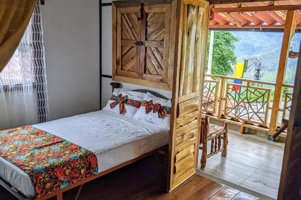 El Encanto Mountain Cabin サレント エクステリア 写真