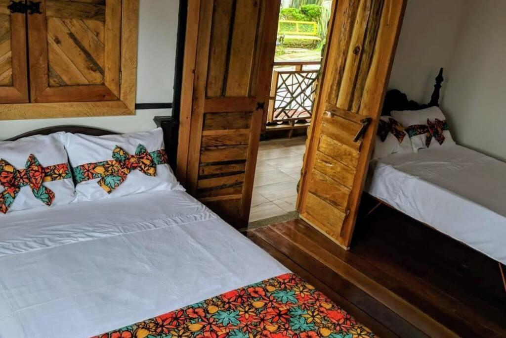 El Encanto Mountain Cabin サレント エクステリア 写真