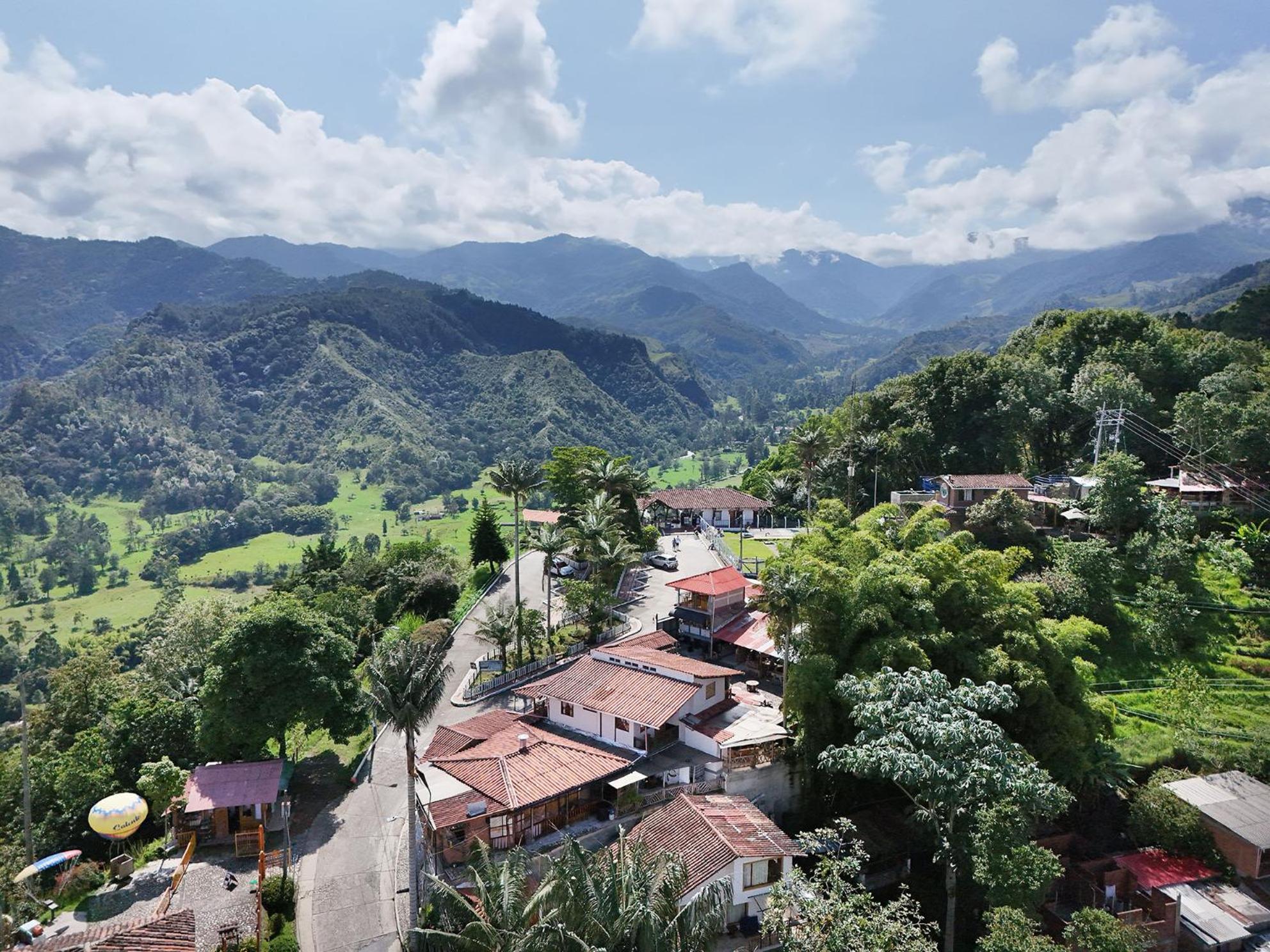 El Encanto Mountain Cabin サレント エクステリア 写真